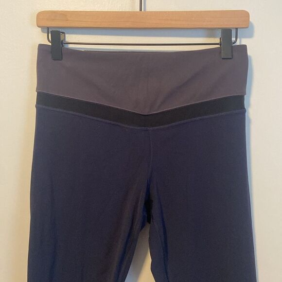Athleta Blue & Gray High Waist Mesh Inset Leggings Size Medium - Picture 2 of 10